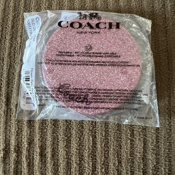 Coach Glitter Circle Compact Mirror nwt in packaging - Picture 4 of 5